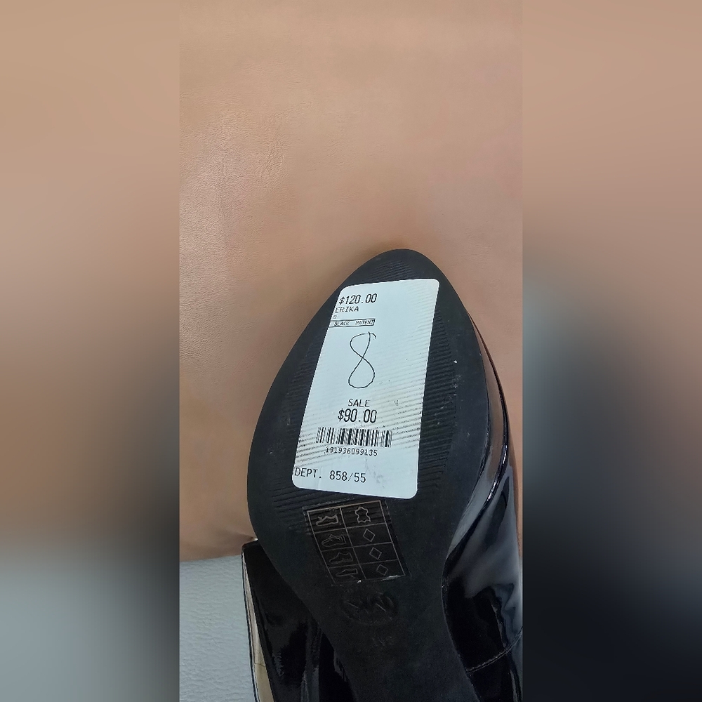 Michael Kors  Black Pump Heels Womens Size 8M, Used - Picture 4 of 11